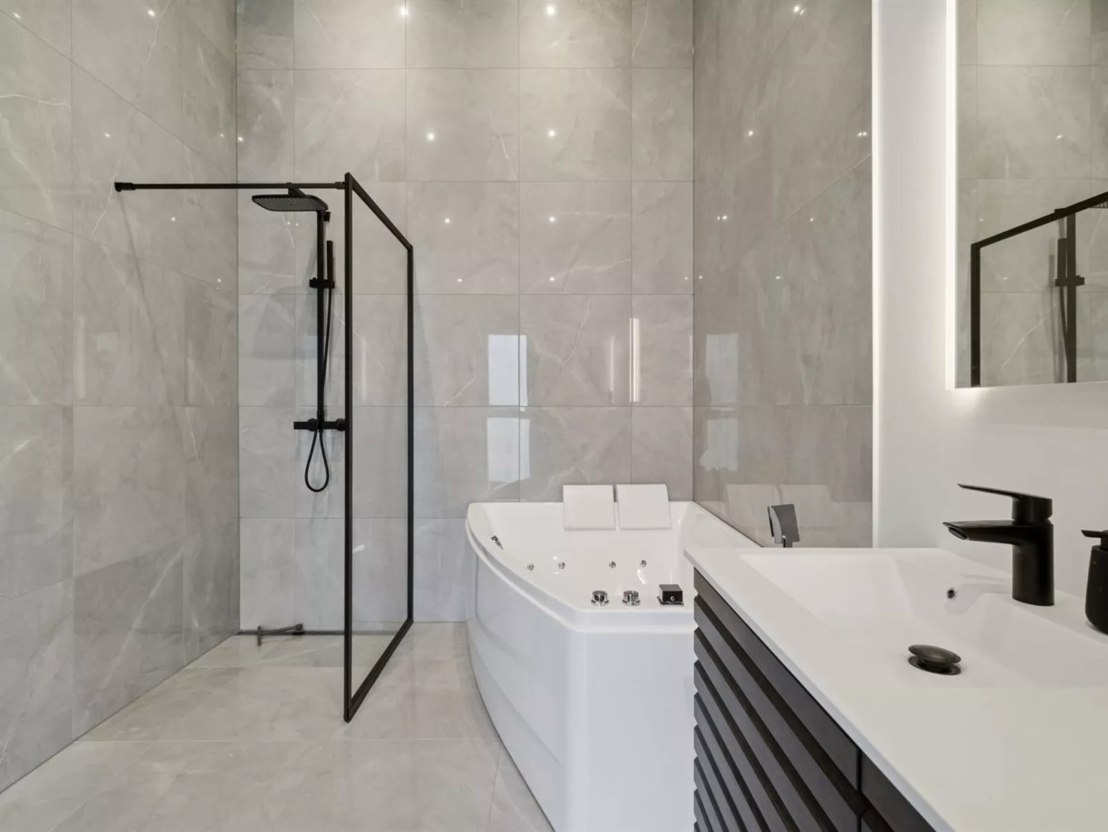 "Tove" - 350m from the sea-Binnen