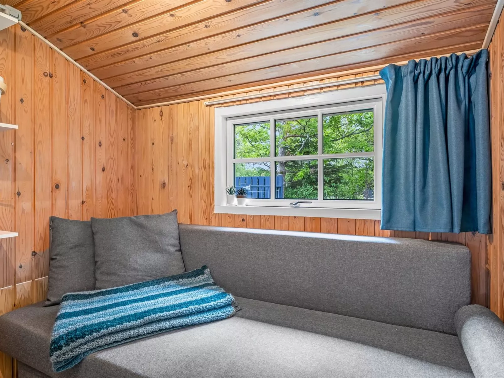 "Emelrik" - 2km from the sea-Binnen