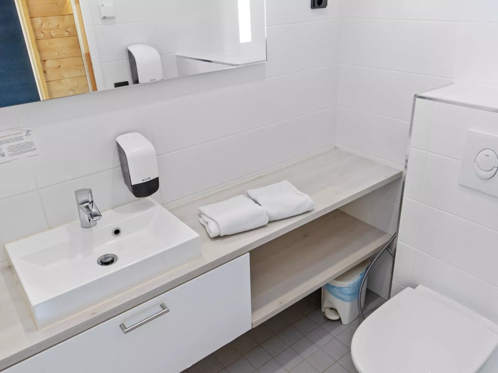 Eerikkilä huvila 132-Binnen