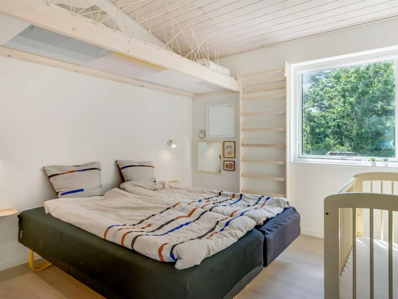 "Donka" - 25m from the sea-Binnen