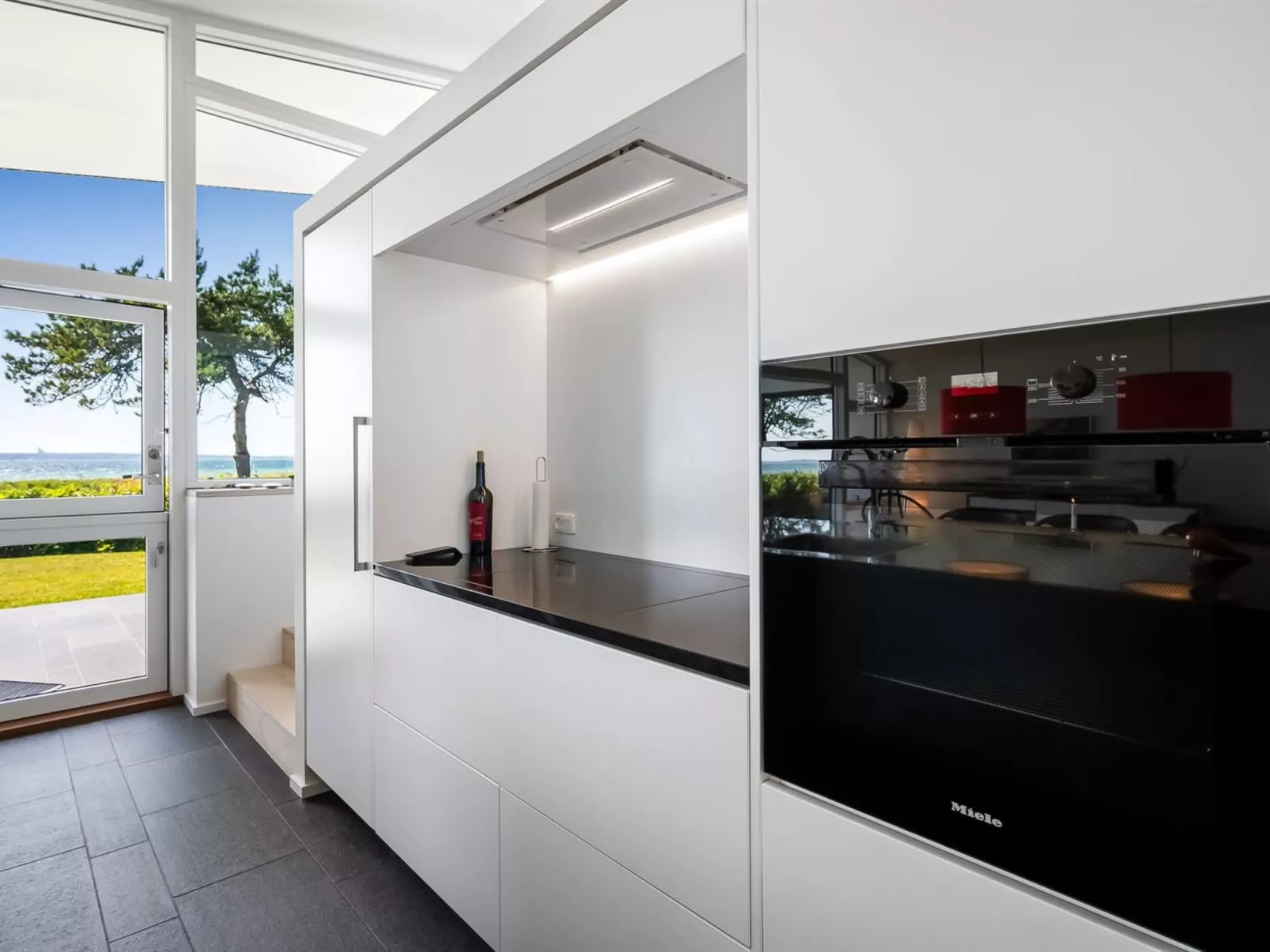 "Nille" - 30m from the sea-Binnen