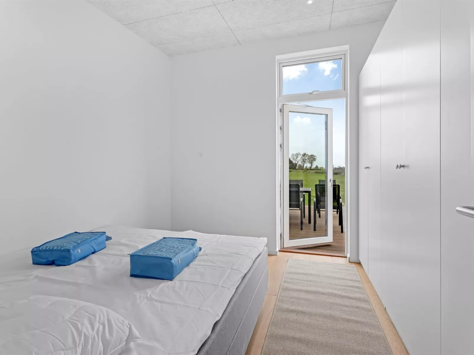 "Milena" - 1.5km from the sea-Binnen