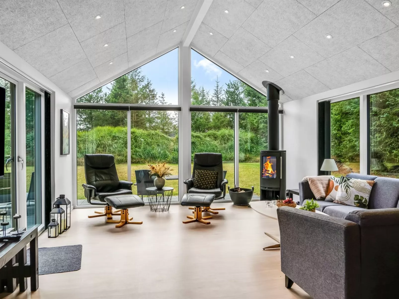 "Abiorn" -  from the sea-Binnen