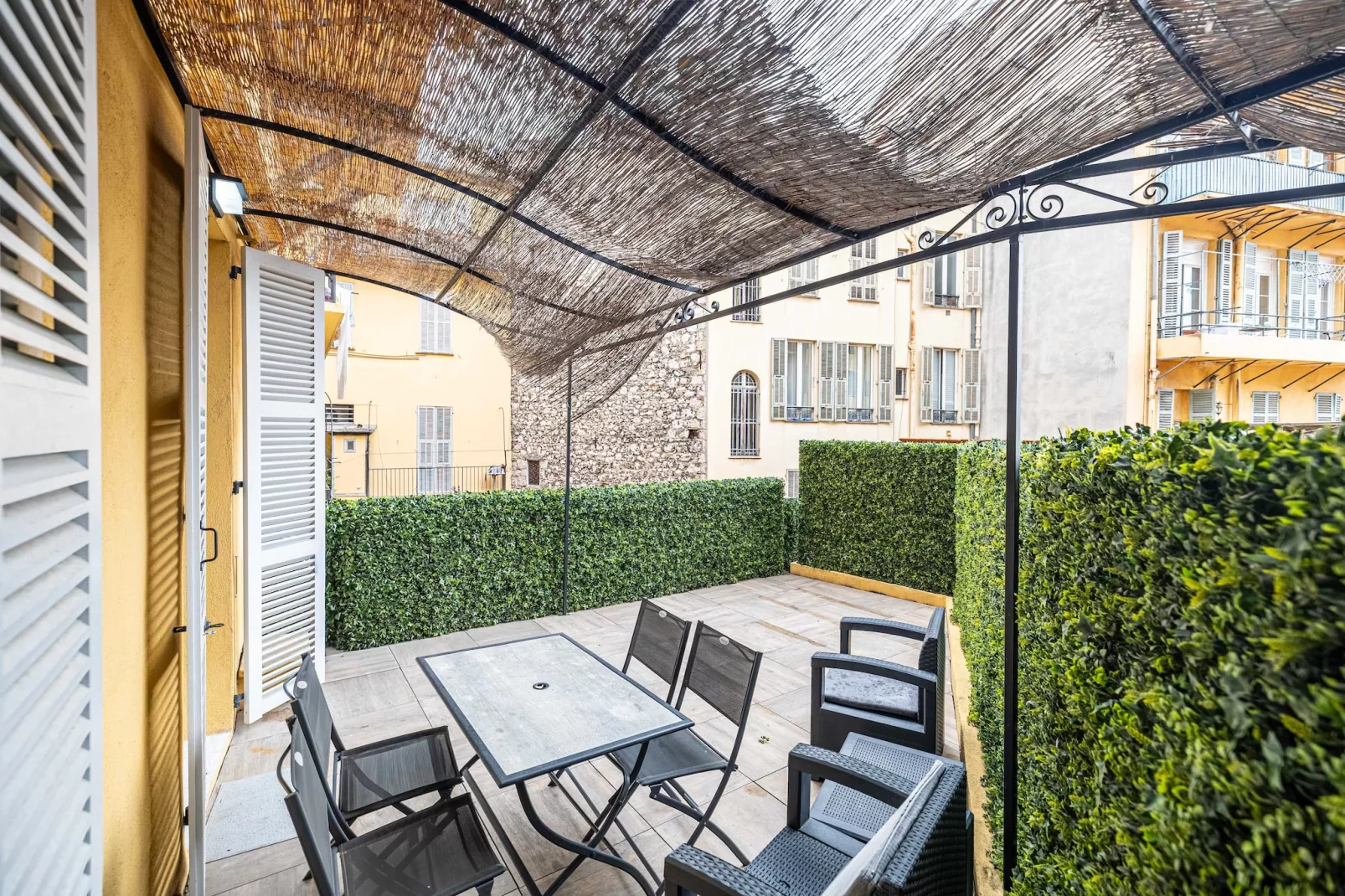 GF-11-GARIBALDI-101-Terrasbalkon