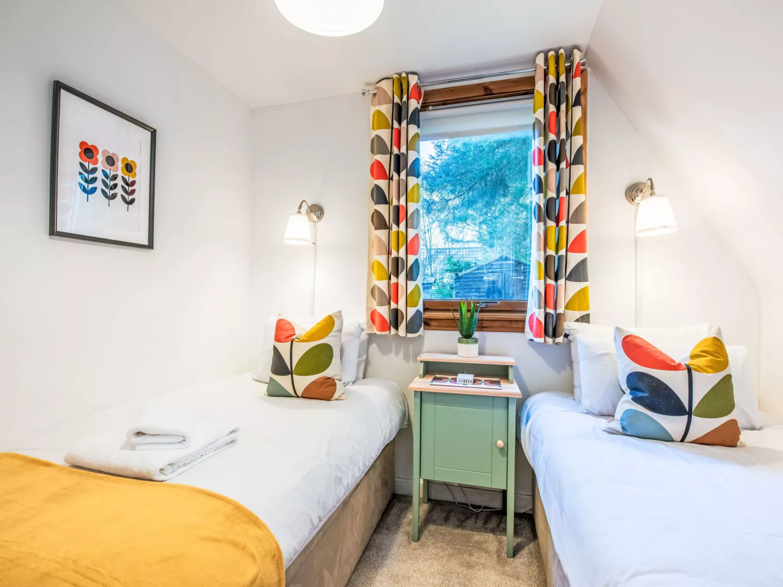 Pine Needle Lodge-Binnen