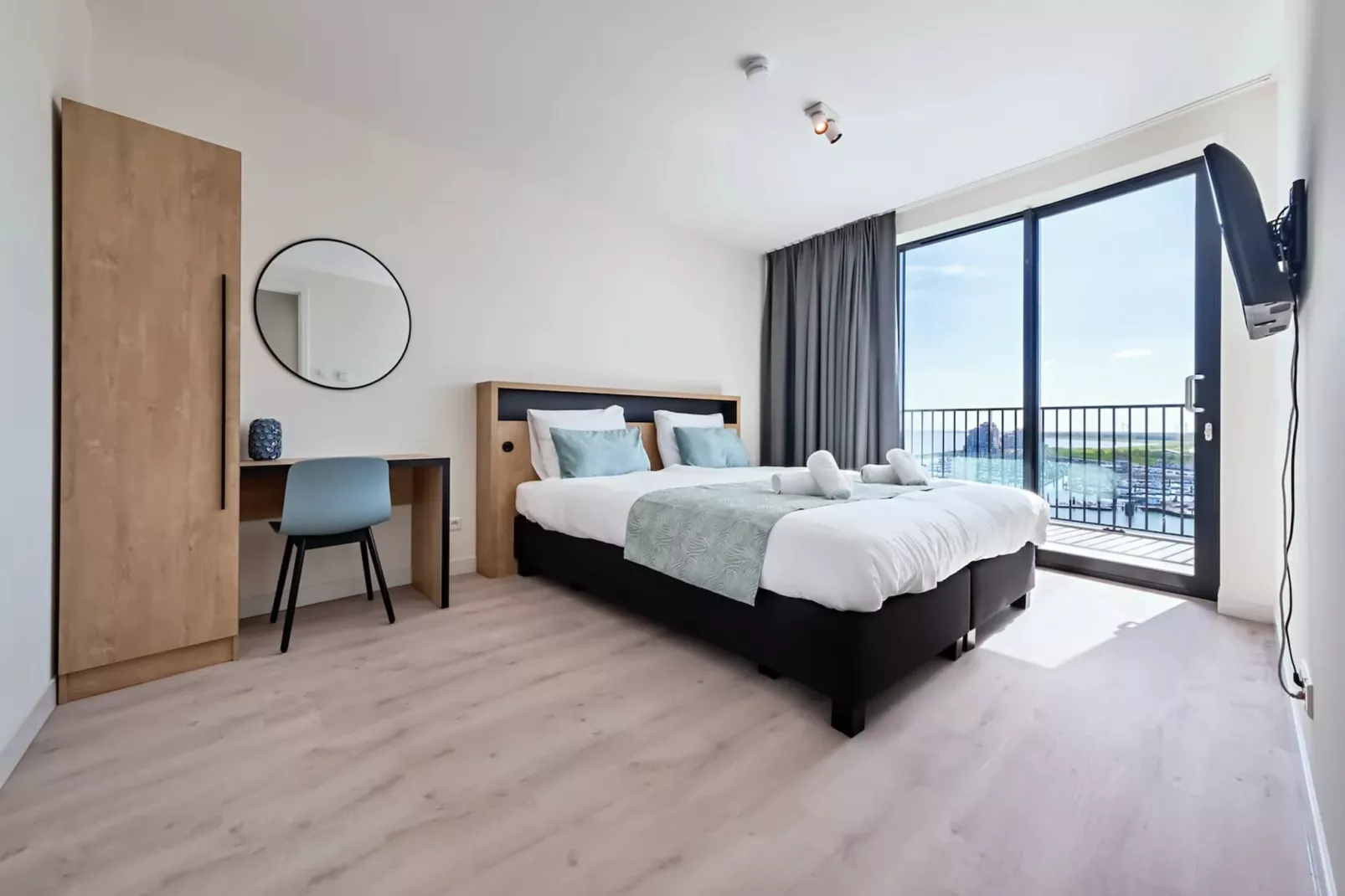 Breskens Apartments & Penthouses 2 - Buitenkant zomer