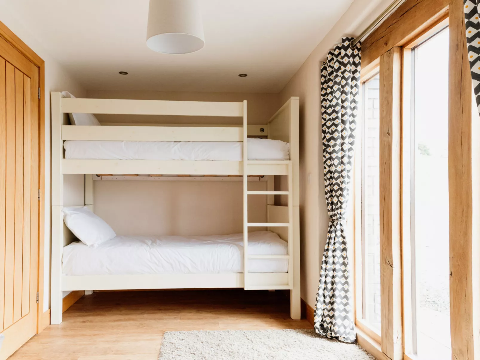 The Welsh Barn-Binnen