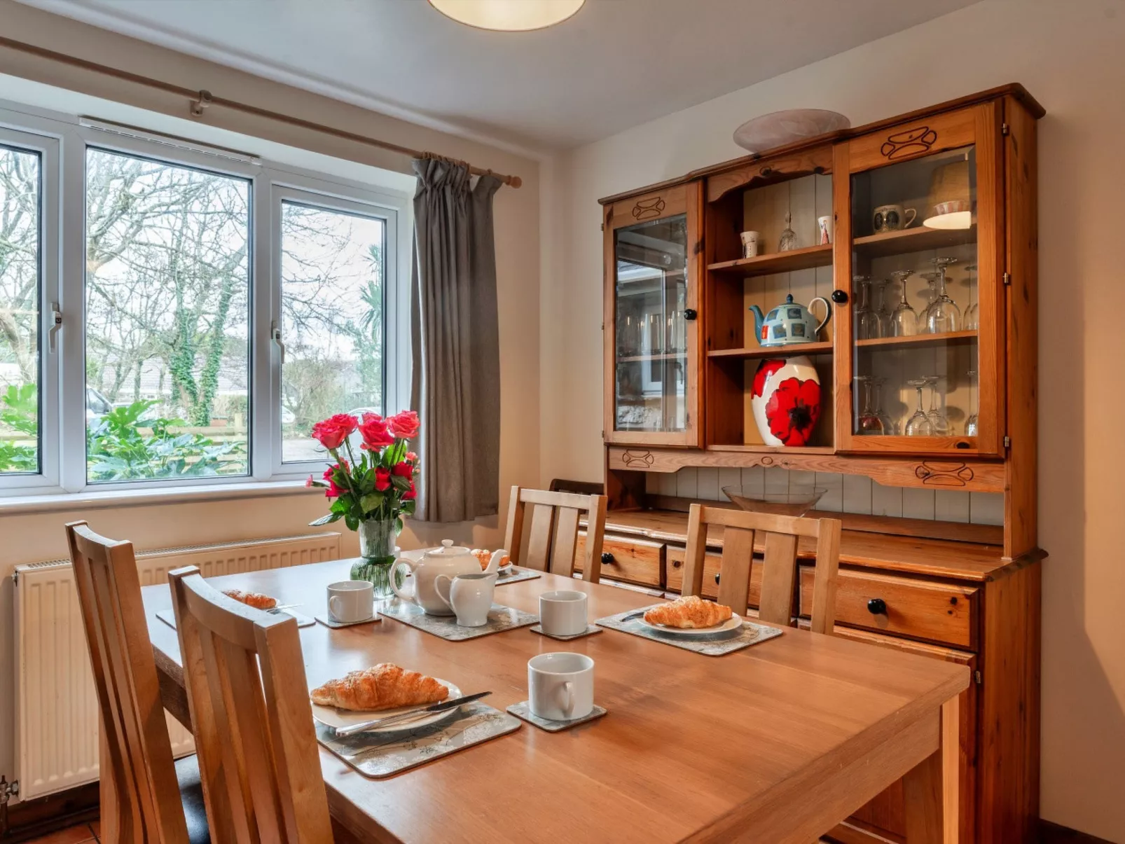 No.1 Gladys' Orchard-Binnen