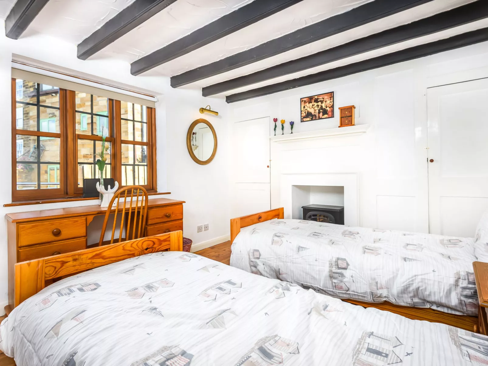 Ukulele Cottage-Binnen