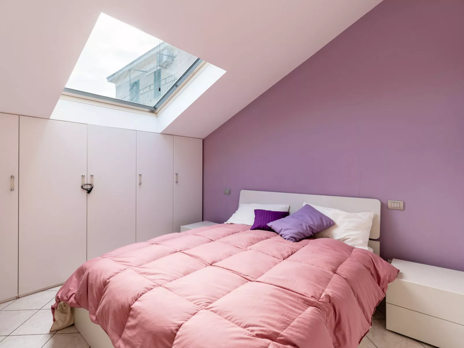 By Center and Sea-Binnen