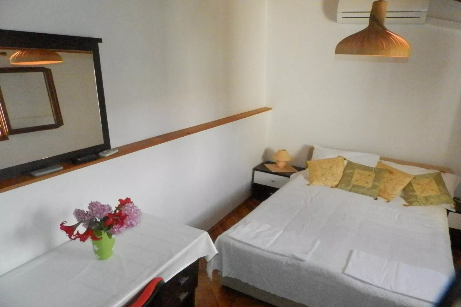 Villa Hortenzia -  One-Bedroom Apartment with Terrace-1 - (A)-Slaapkamer