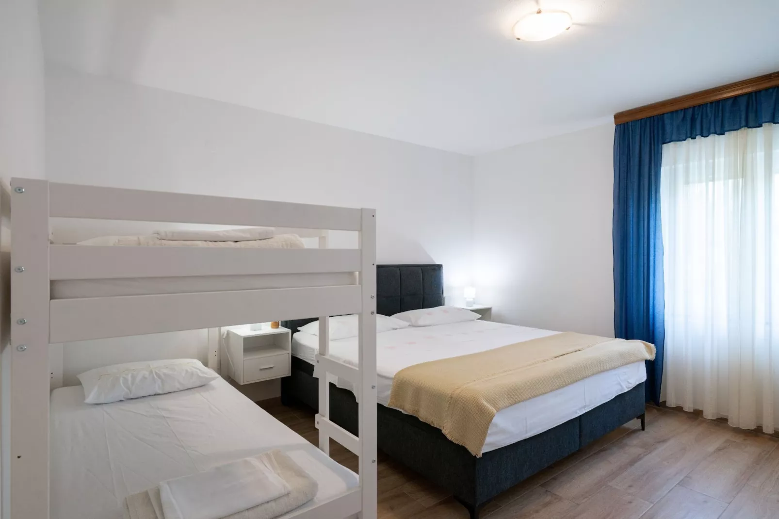 Three-Bedroom House-Slaapkamer