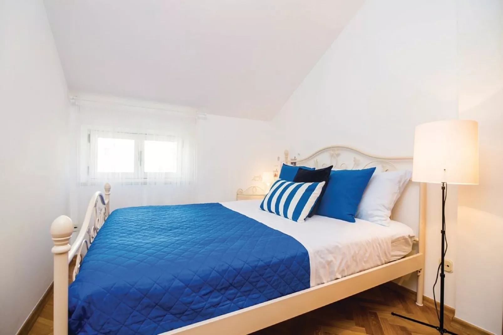 Three Bedroom Apartment with Pool-Slaapkamer