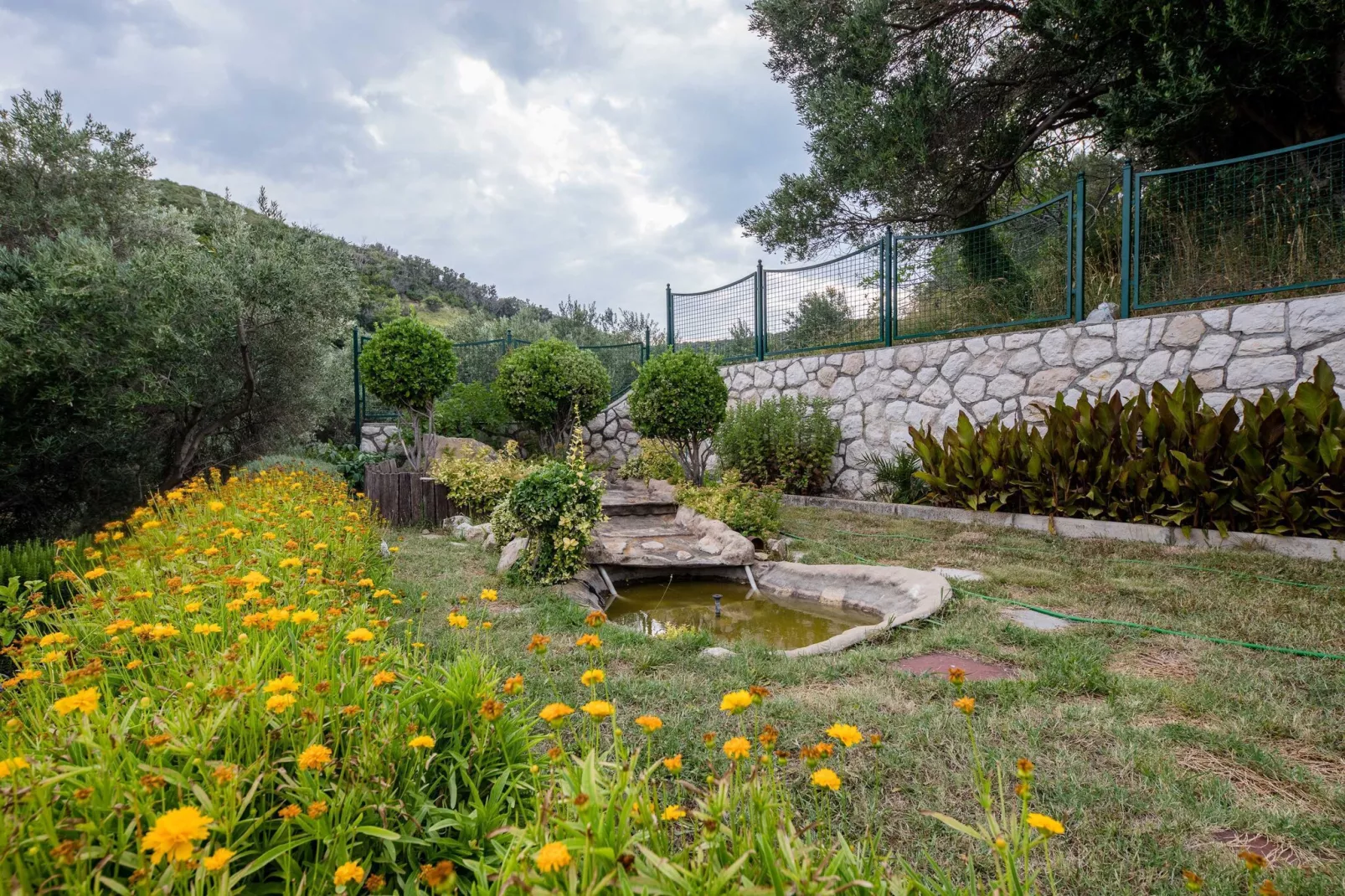 Guest House Villa Anggela - Standard Double room with Balcony and Sea View (BR2)-Buitenlucht