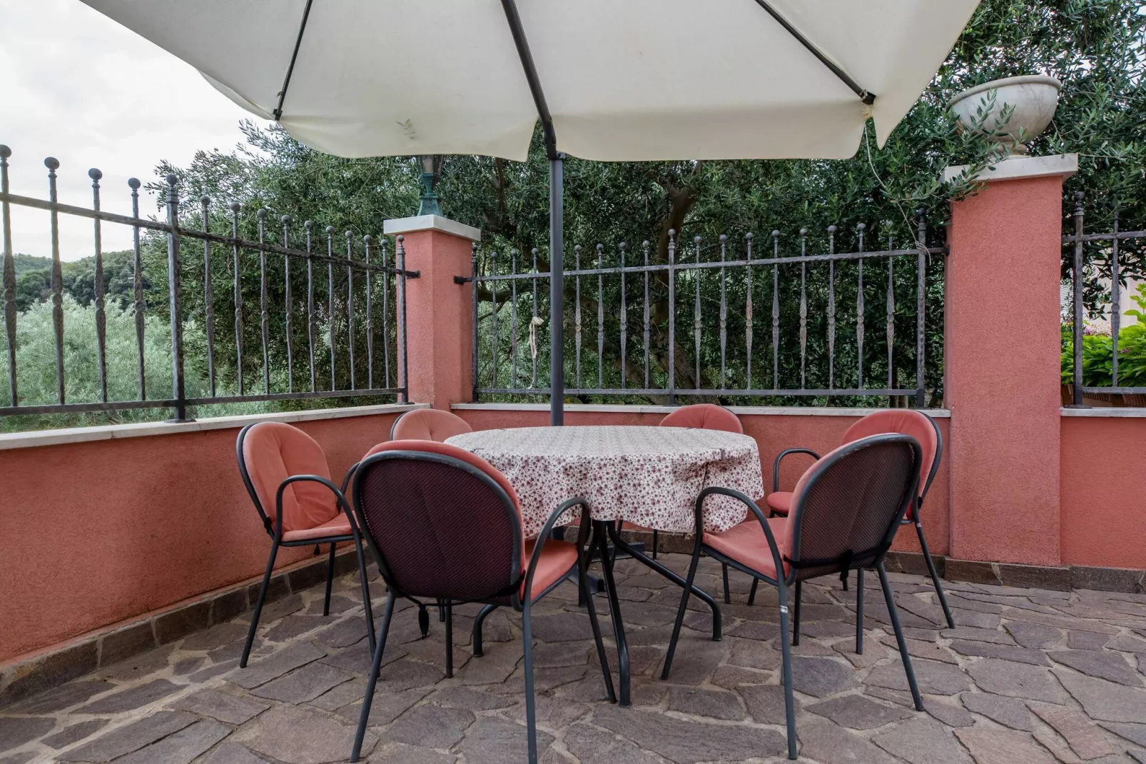 Guest House Villa Anggela - Double Room with Balcony and Sea View (BR3)-Buitenlucht