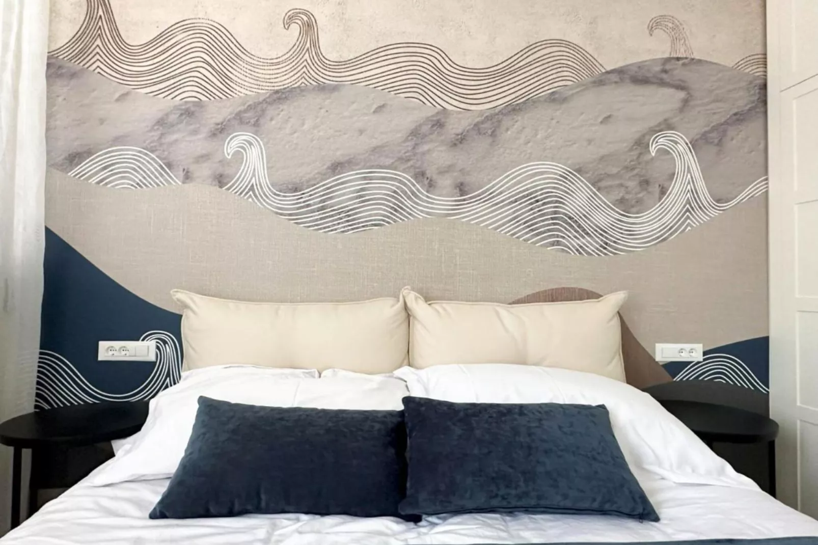 Leonarda Waterfront Residences- One-Bedroom Apartment With Terrace (The Sunset One) -S2-Slaapkamer