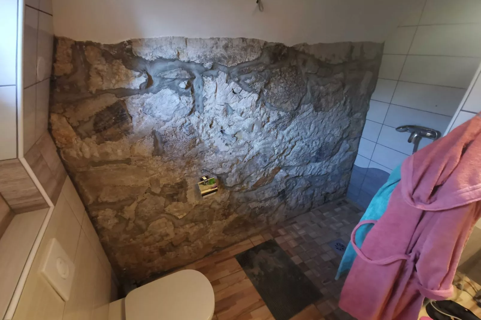 Visnja Gora Meadow Hideaway with Terrace - One Bedroom Cottage with Terrace (owner Hiška na skalci)-Badkamer