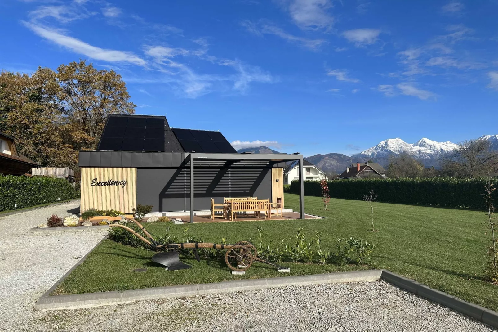 Elegant Warm Bliss Hideaway Escape Lodge - Holiday Home with Hot-Tub and Sauna (owner Excellency)-Buitenlucht