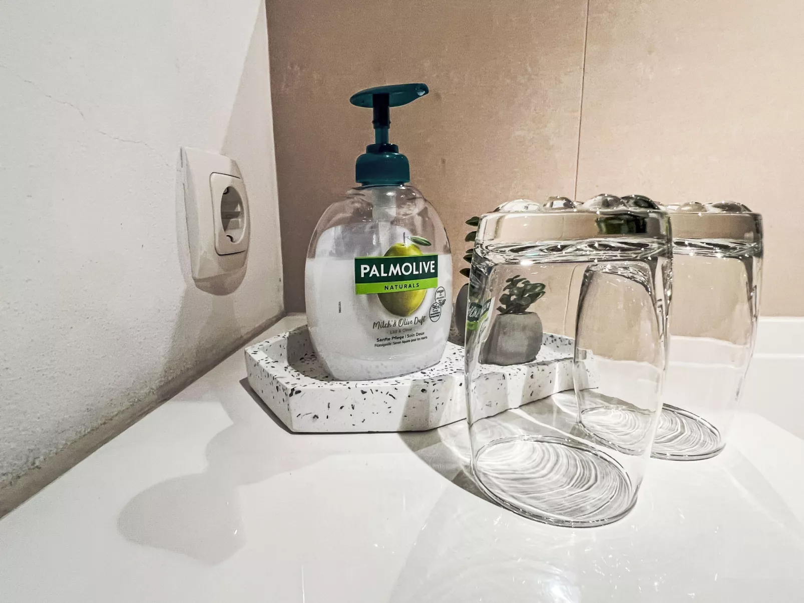 Cheeky Apartment-Binnen