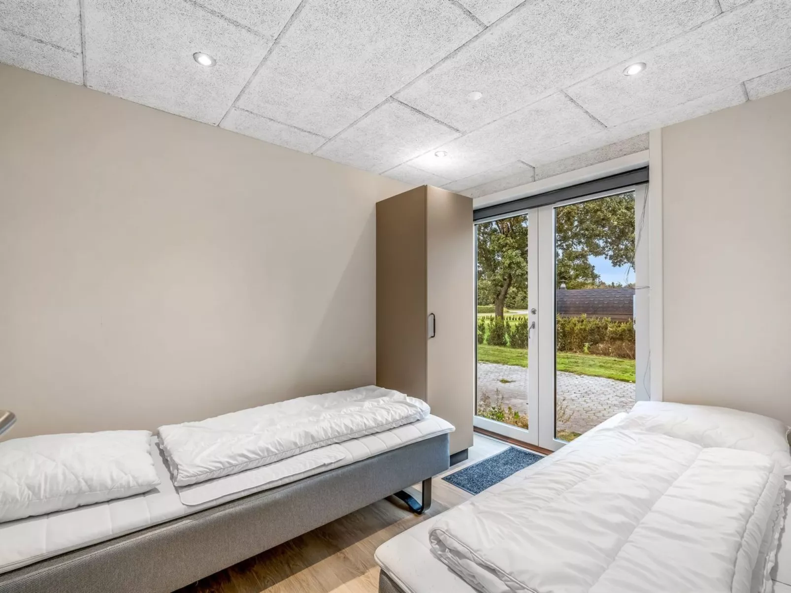 "Naia" - 300m to the fjord-Binnen