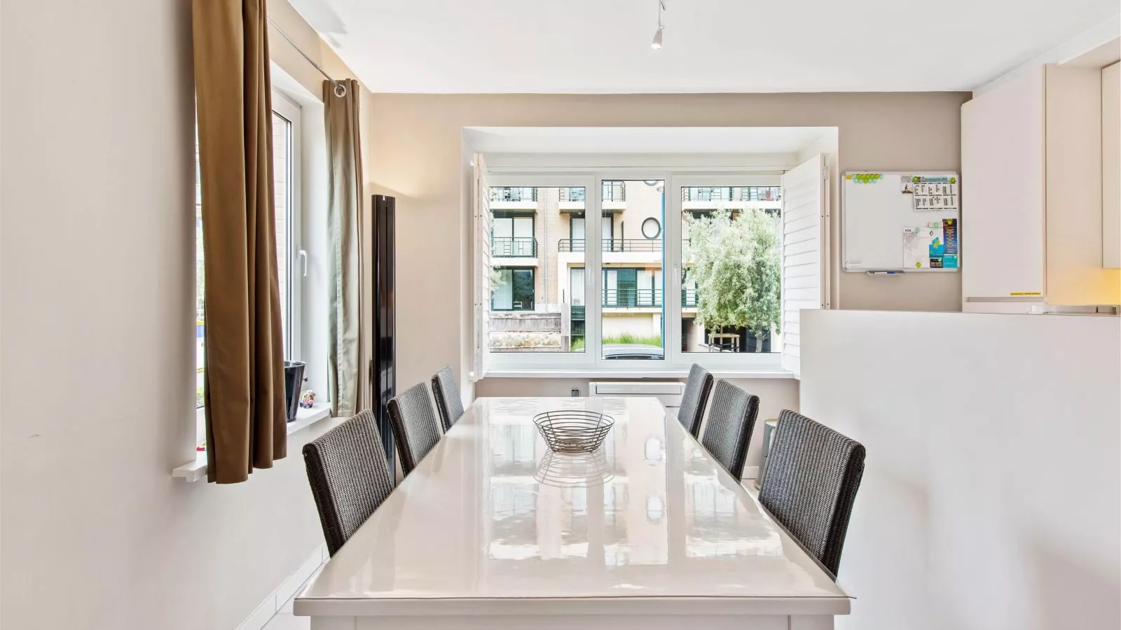 Klokjesbloem Gelijkvloers-Eetkamer