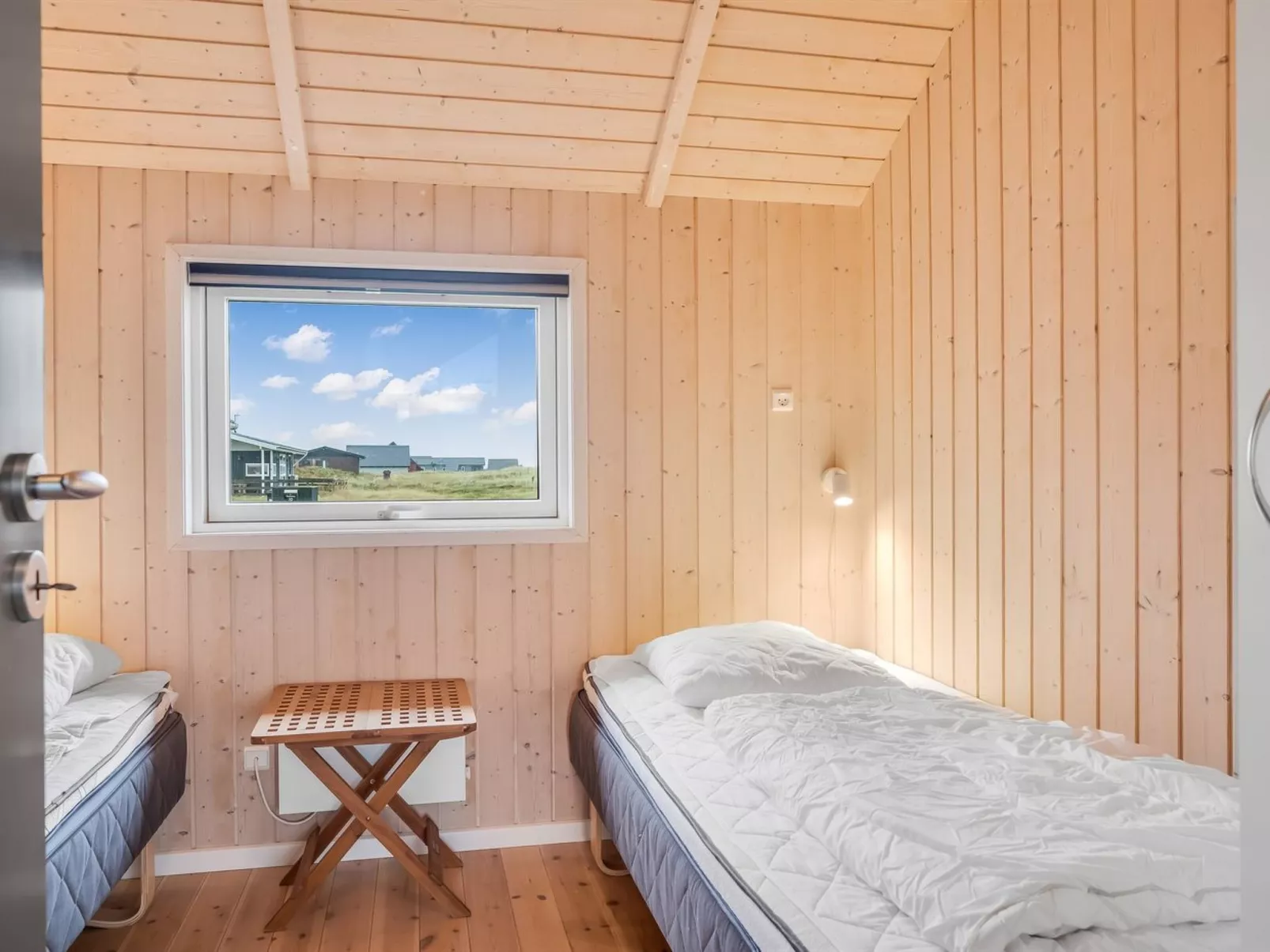 "Bruse" - 200m from the sea-Binnen