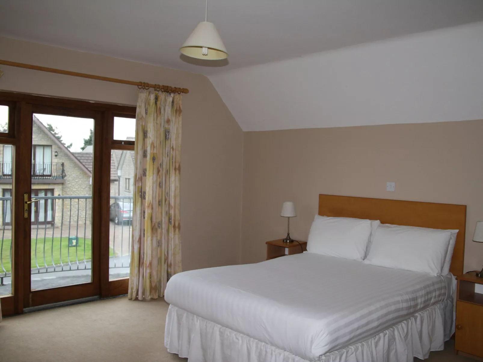 Galway Bay (TR4)Lodge-Binnen