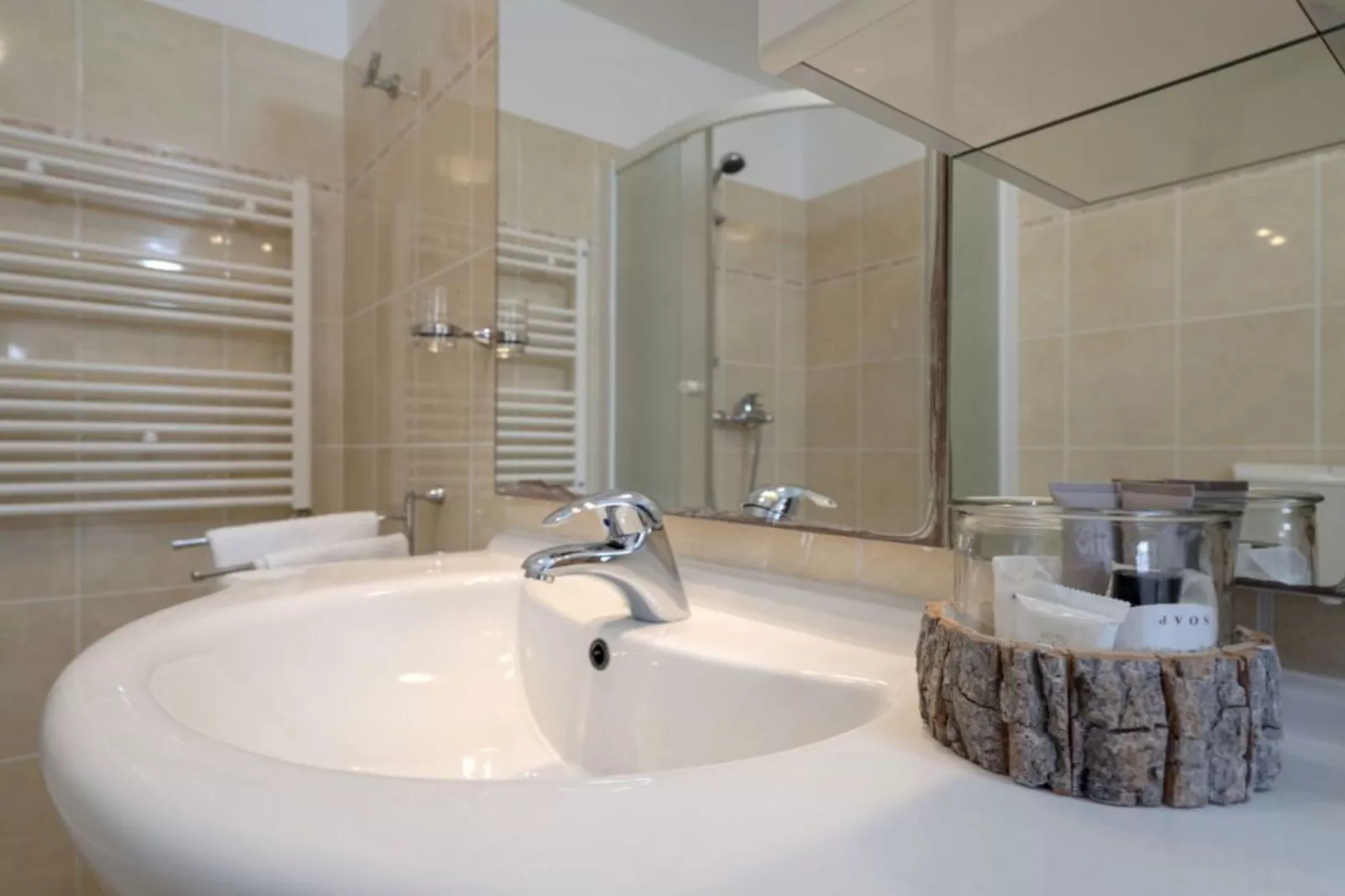 One Bedroom Apartment with Terrace and Sea View 4-Badkamer