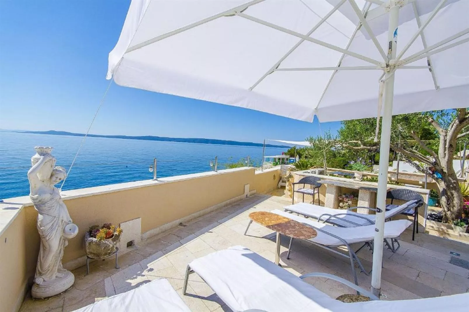 Apartments Nives -Standard Two Bedroom Apartment   (A1)-Terras