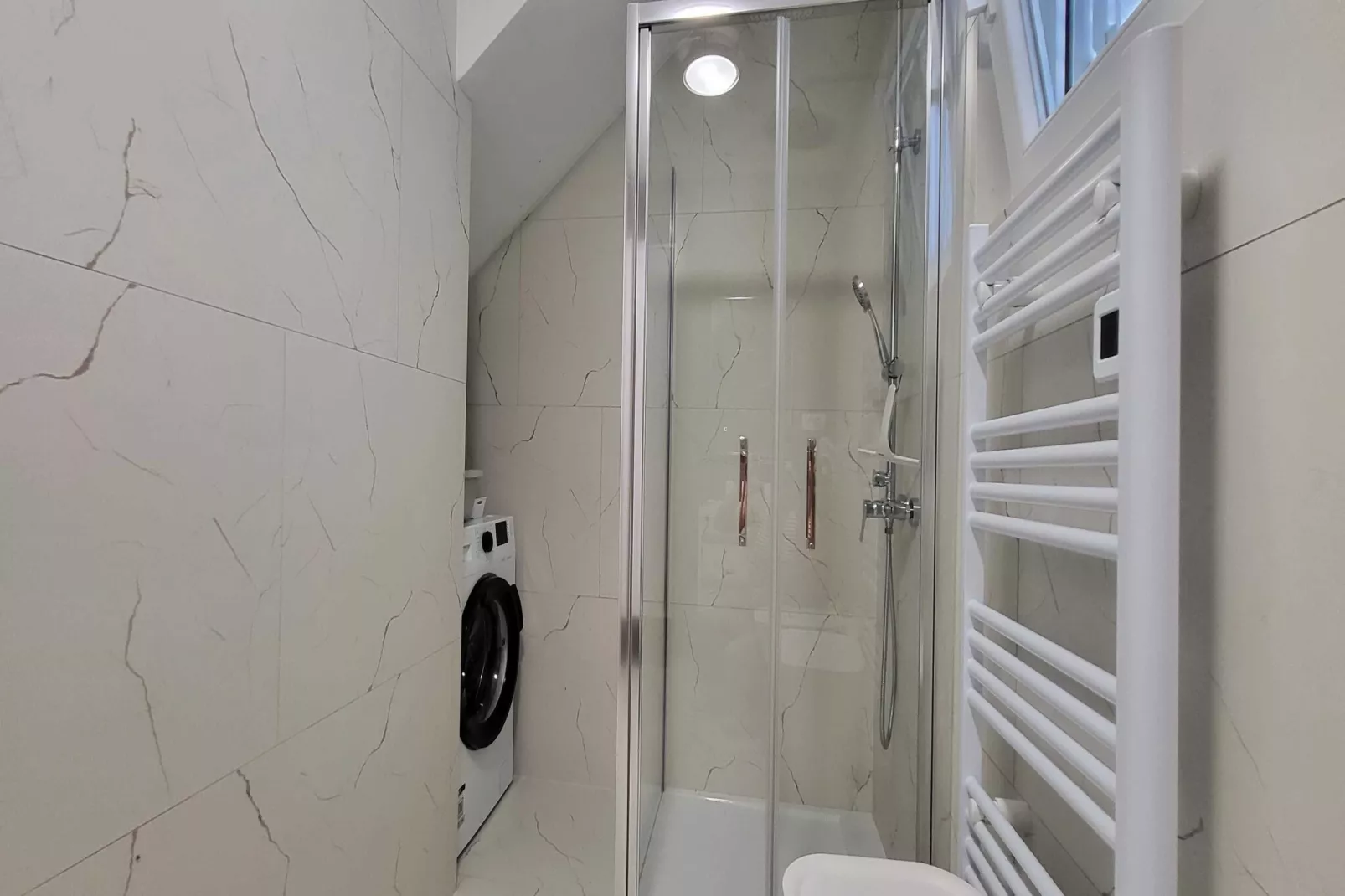 Apartments Ivankovic - One Bedroom  Apartment with Terrace-Badkamer