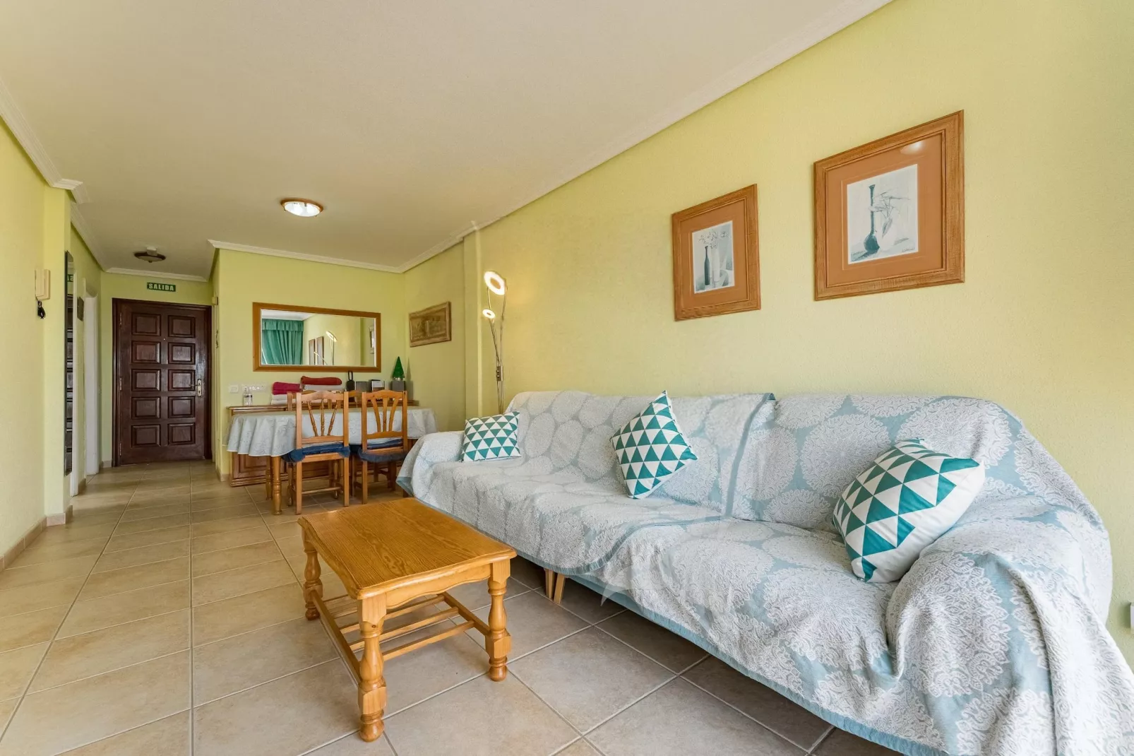 Delfin 14 Vista Jardin 2d-Woonkamer