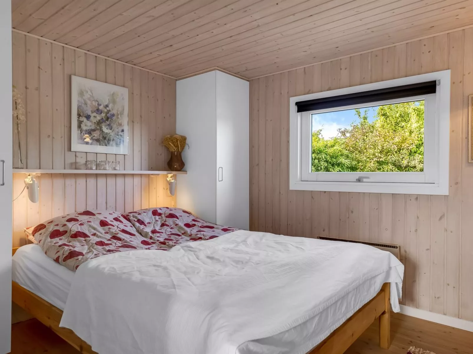 "Tjarven" - 350m from the sea-Binnen