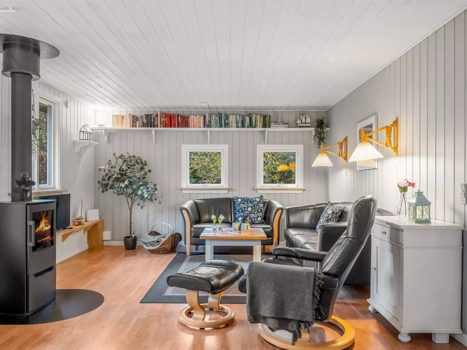 "Hughlek" -  from the sea-Binnen