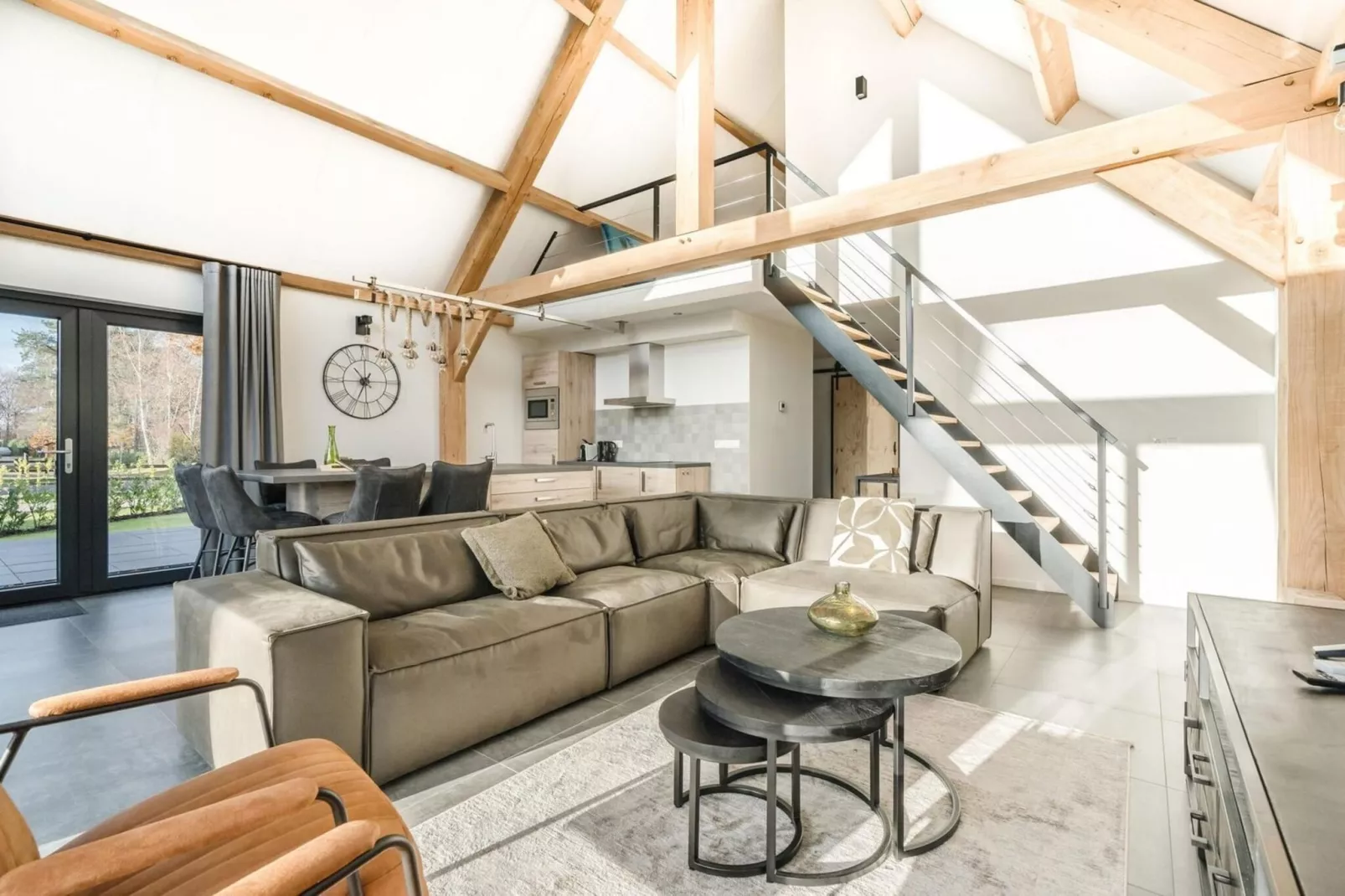 Farm Lodge 677-Woonkamer