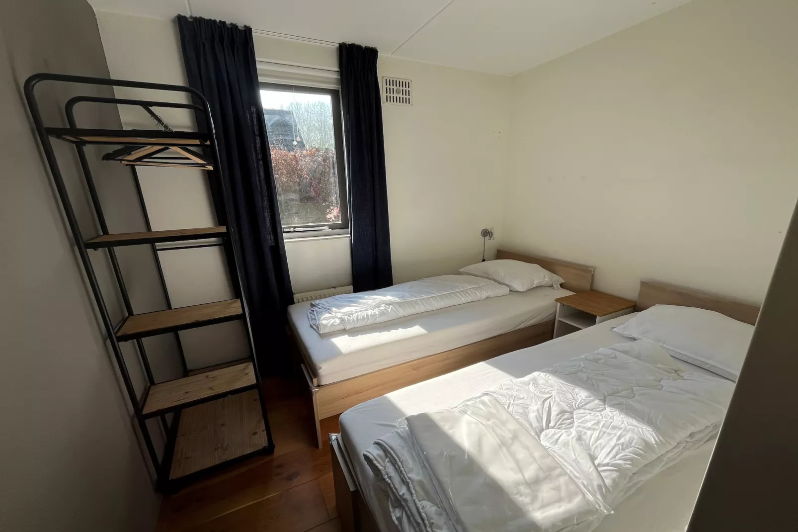 6 - Person Forest Pet & Family Bungalow-Slaapkamer