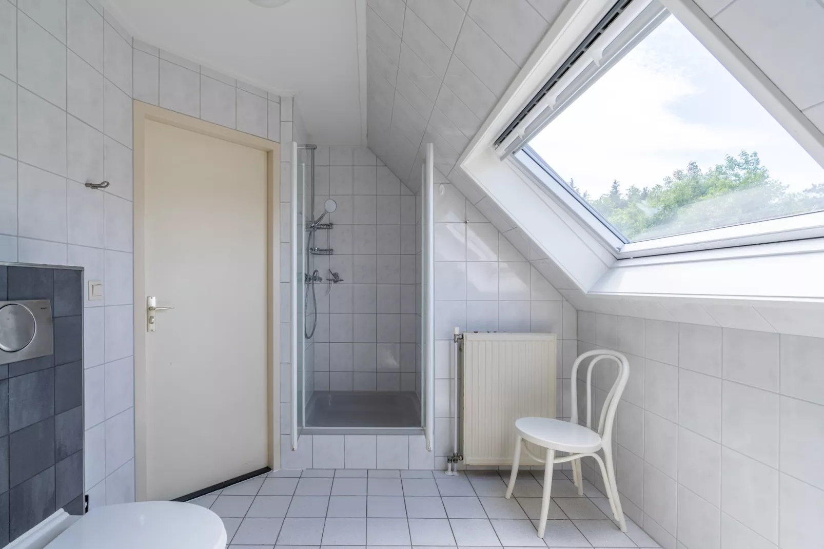 Kamperfoelie 85-Badkamer