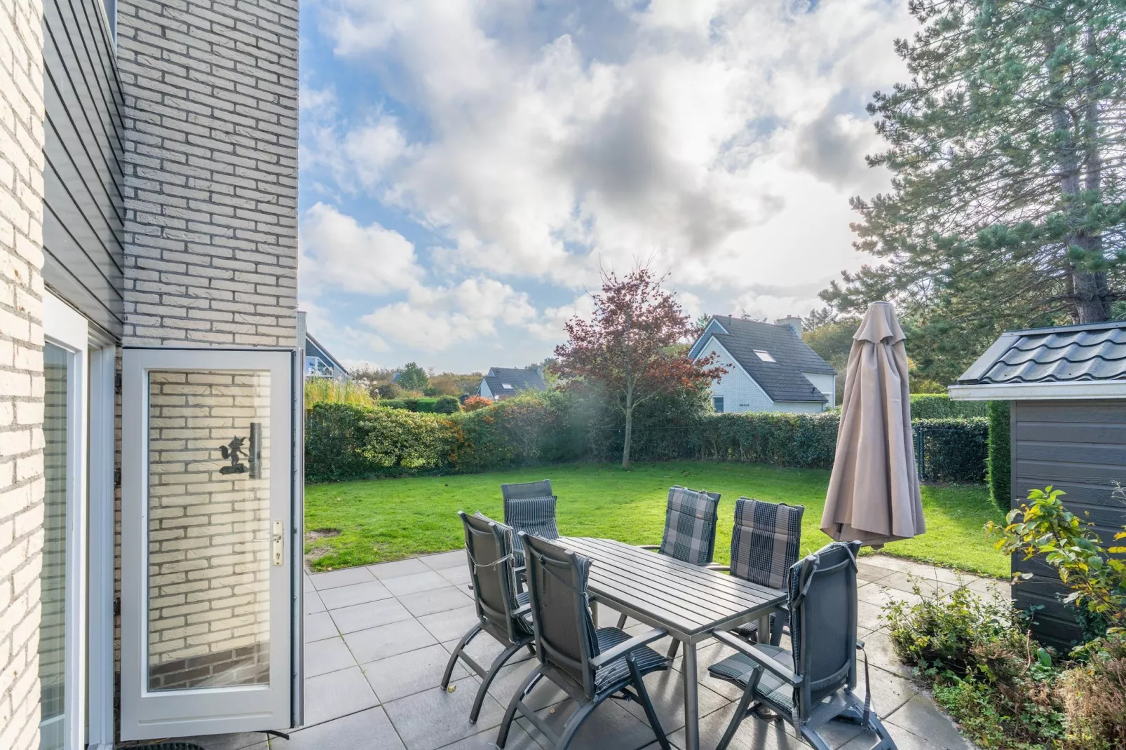 Kamperfoelie 57-Terrasbalkon