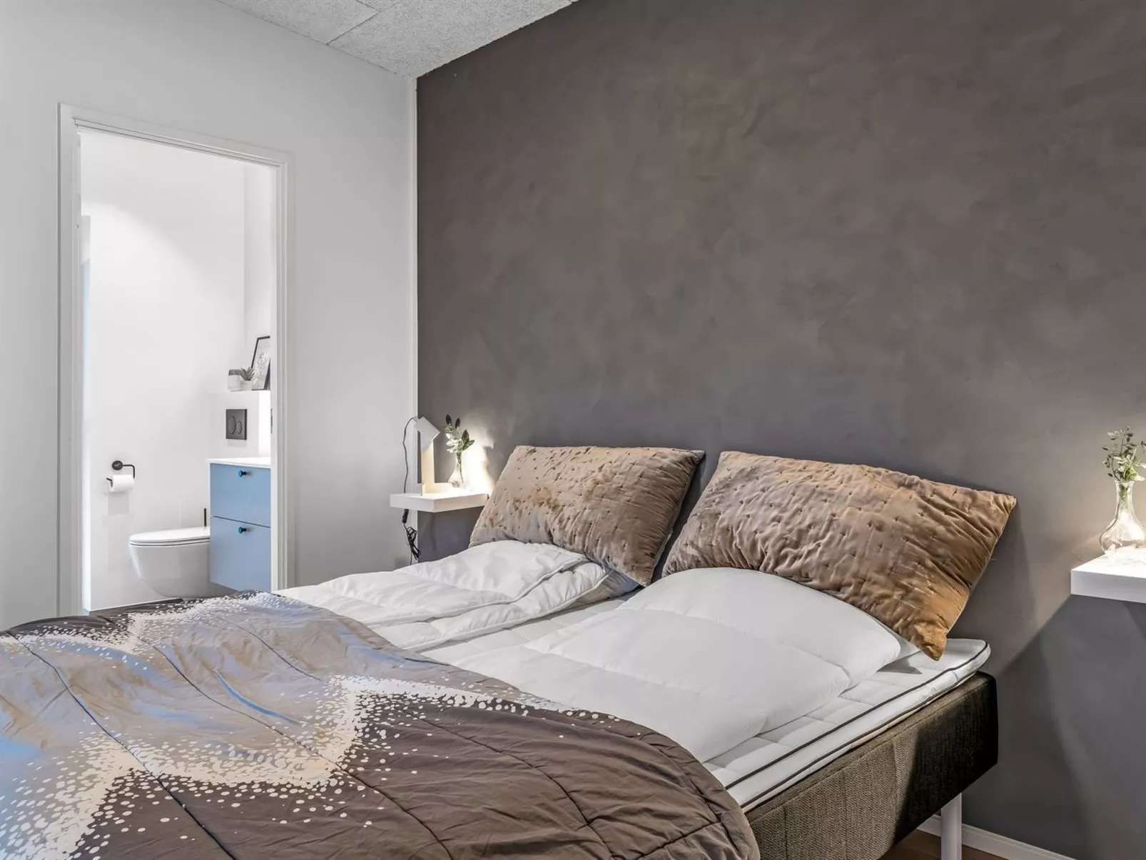 "Barnet" - 180m to the fjord-Binnen