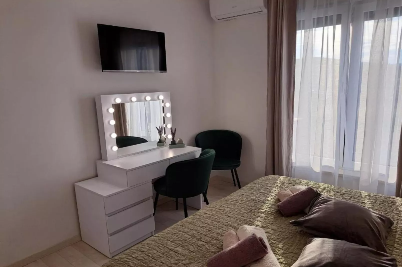 Villa With Pool-Slaapkamer