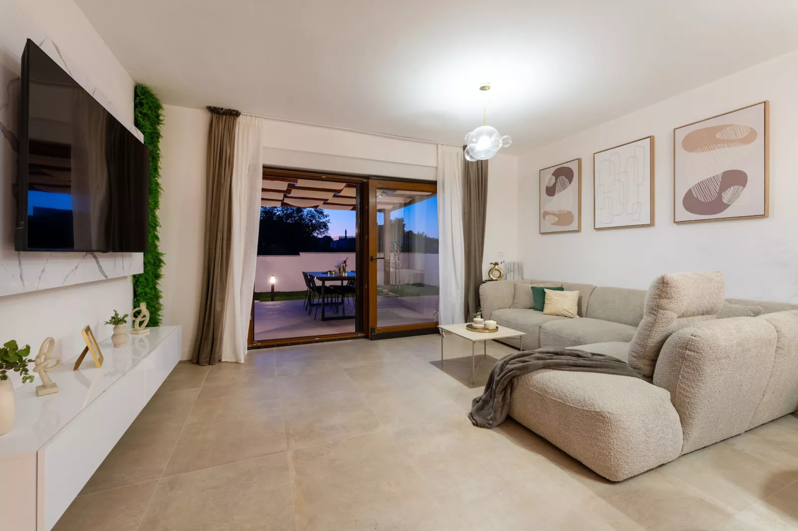 Luxury Villa T&T-Woonkamer