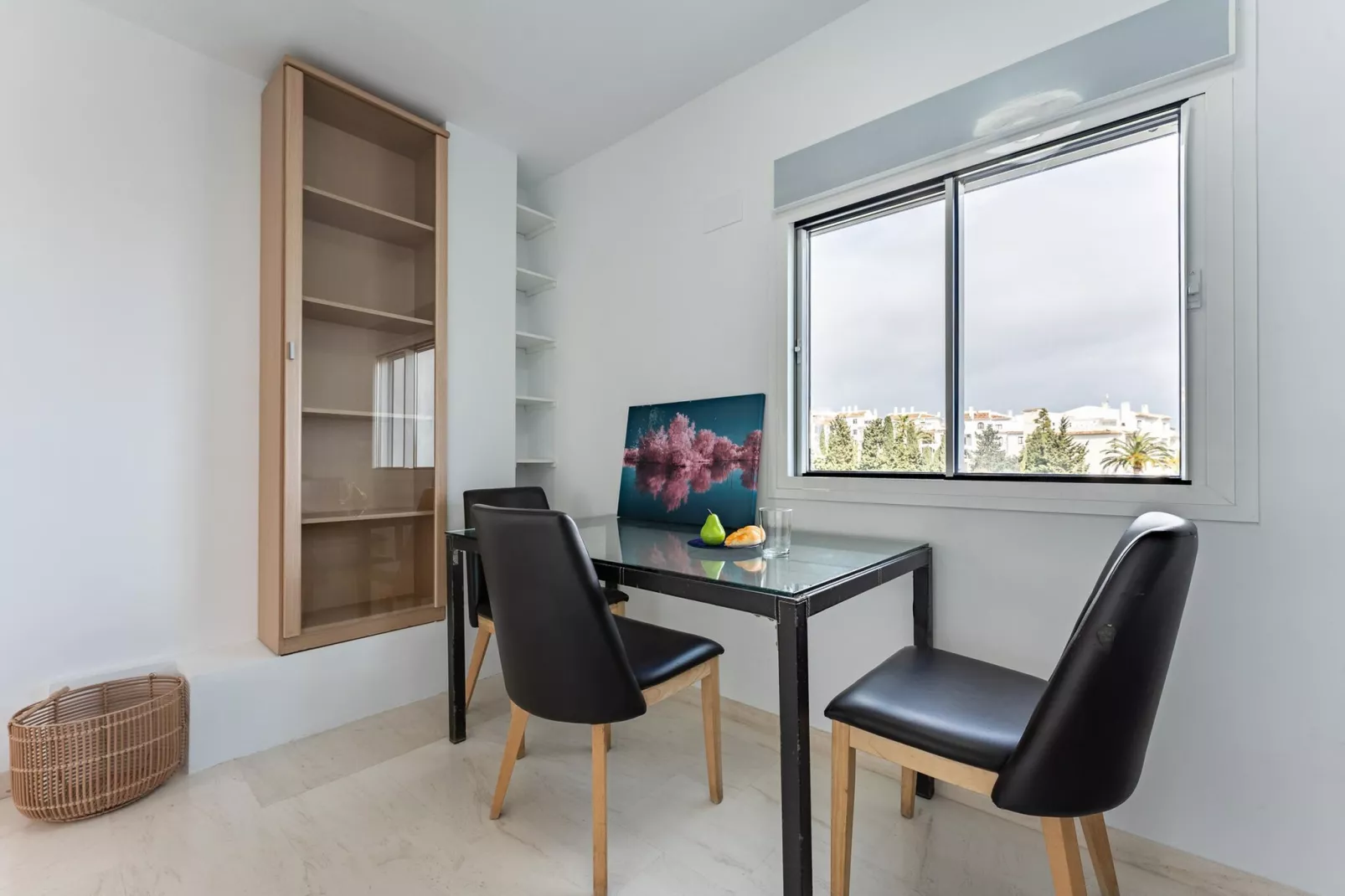 CT 376 - Faro's Calypso Duplex Penthouse - Walking distance to Beach-Eetkamer