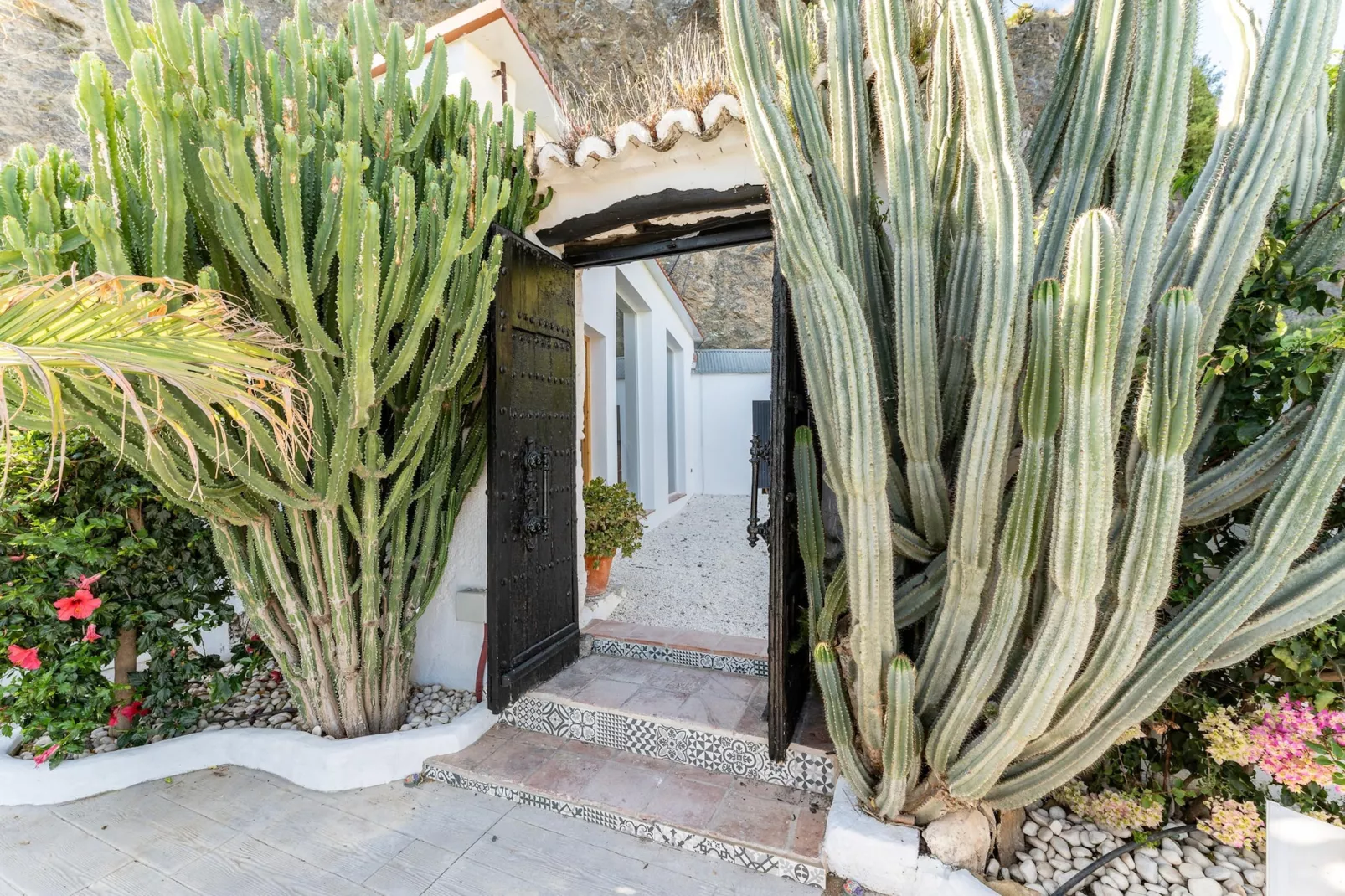 CT 390 - Faros Zen Ohm & Yoga Retreat - Cortijo Pura Paz in Casarabonela-Hal-ontvangst