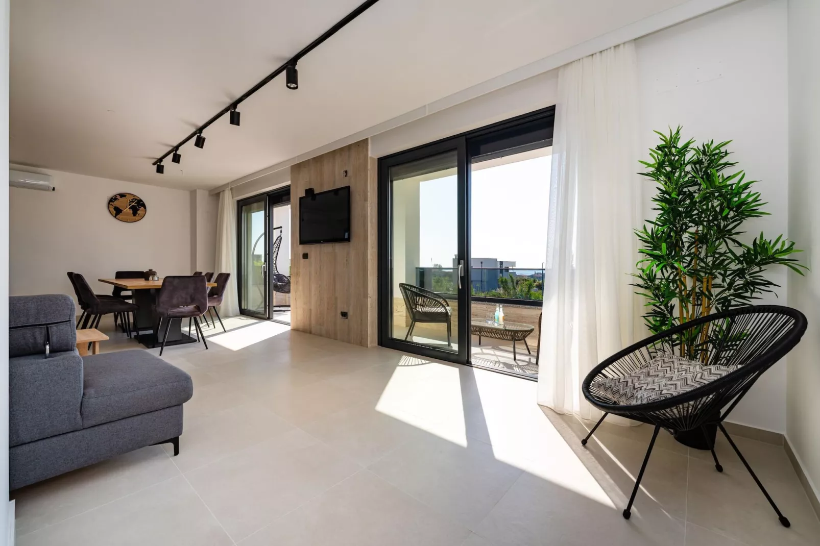 Sea view apartment LaMag-Woonkamer