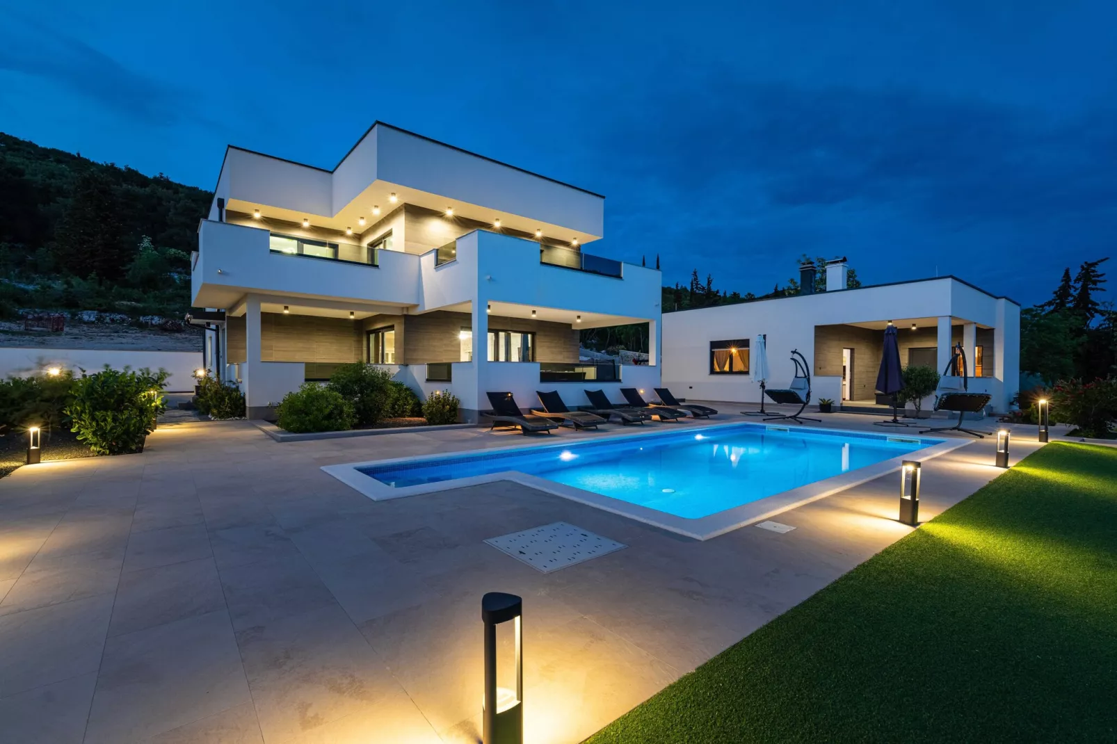 Luxury Villa Burra-Buitenkant zomer