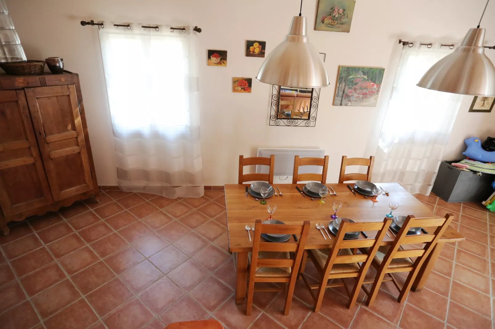 Villa Borie-Eetkamer