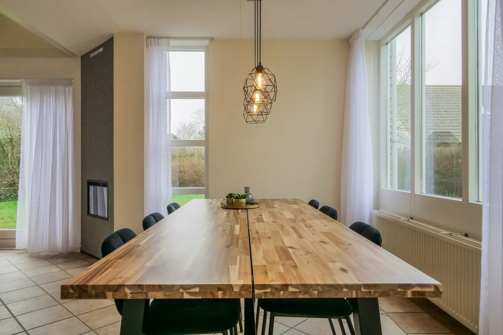 Ooghduyne Villa Opduin-Eetkamer