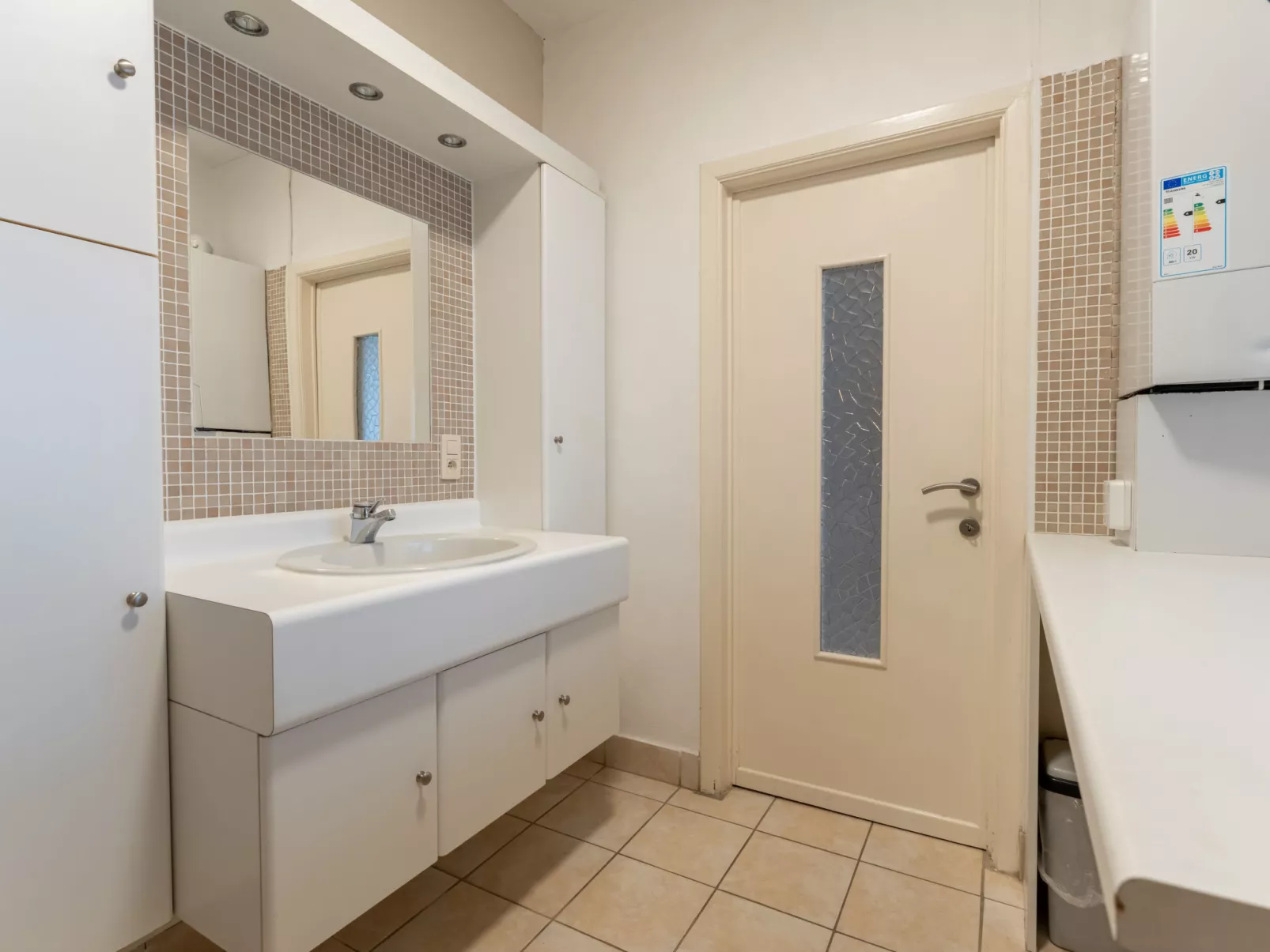 Cozy casa Ostend with terrace-Binnen