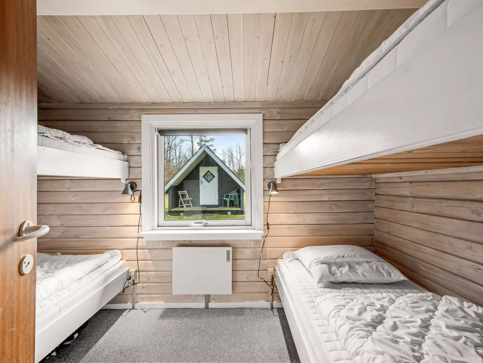 "Leandra" - 11km from the sea-Binnen