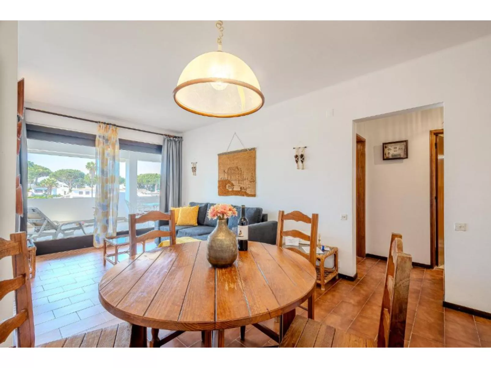 Ivone - Sunny Way-Binnen