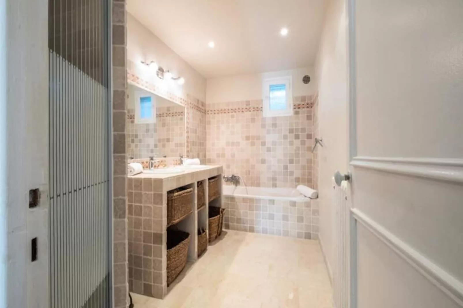 Résidence Maison Et Piscine Chauff&eacute;e 5min &agrave; Pied Du Centre !-Niet-getagd